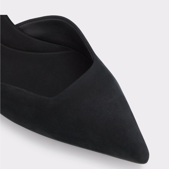 Timeless Pointy Toe Heels ✨ - Picture 3 of 7